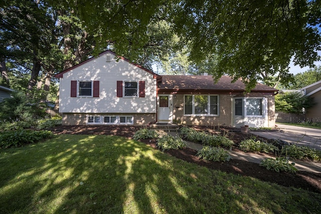 47 Briarcliff Rd, Montgomery, IL 60538 - photo 1