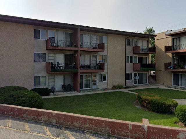 605 N Wolf Rd Unit C12, Hillside, IL 60162 - photo 1