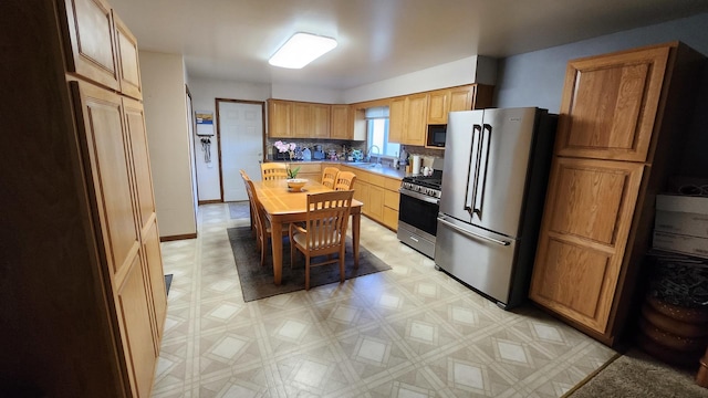 2209 Greengold St, Crest Hill, IL 60403 - photo 3
