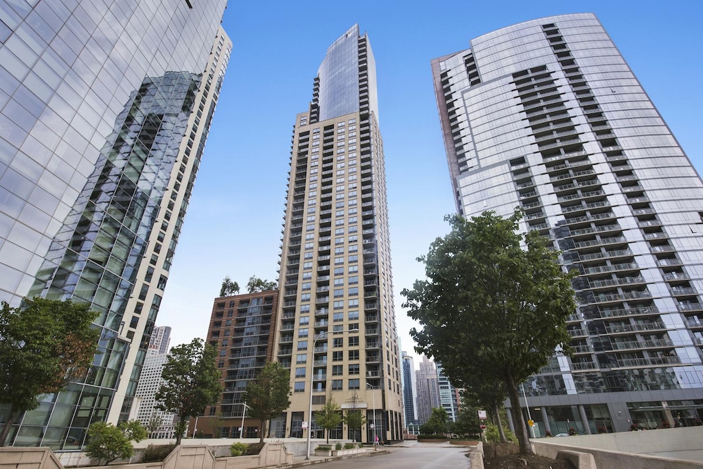 420 E Waterside Dr Unit P-313, Chicago, IL 60601 - photo 1
