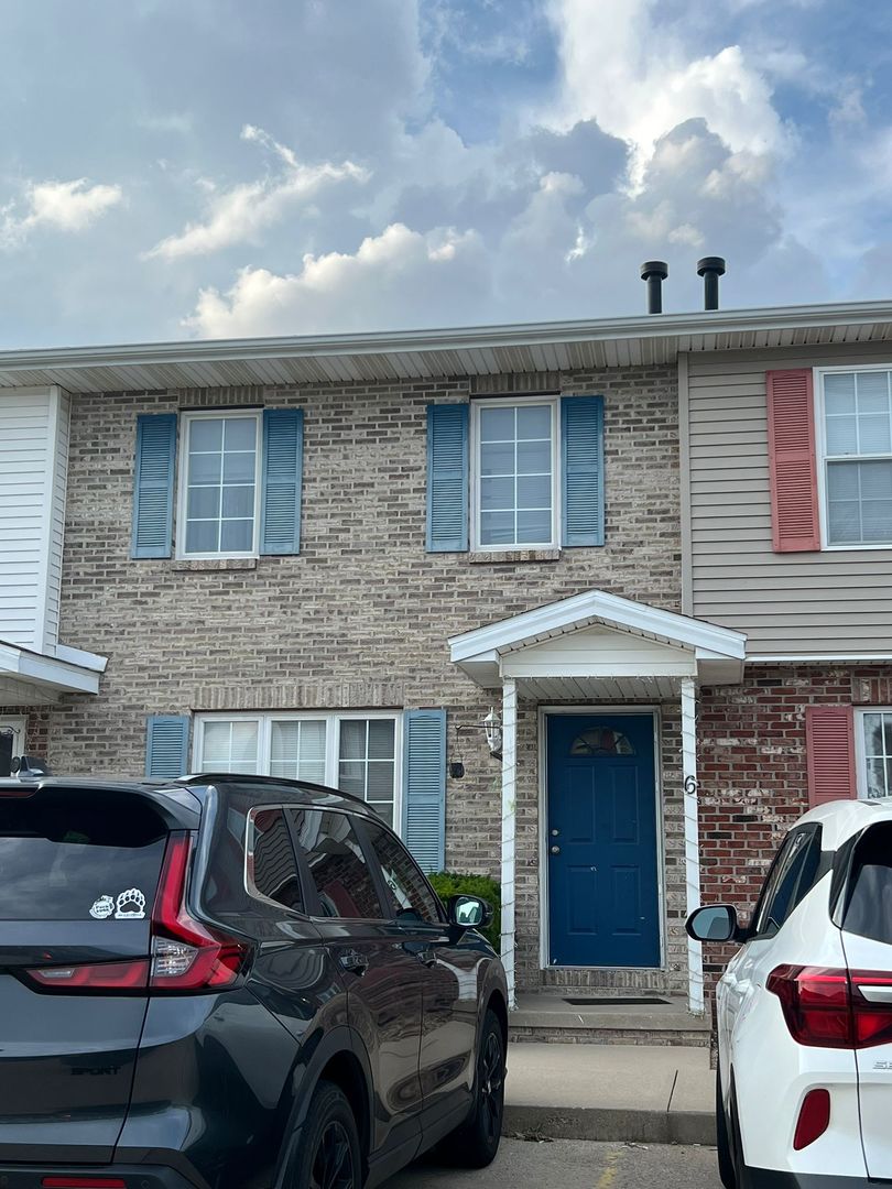 1 Andy Ct Unit 6, Bloomington, IL 61704 - photo 1