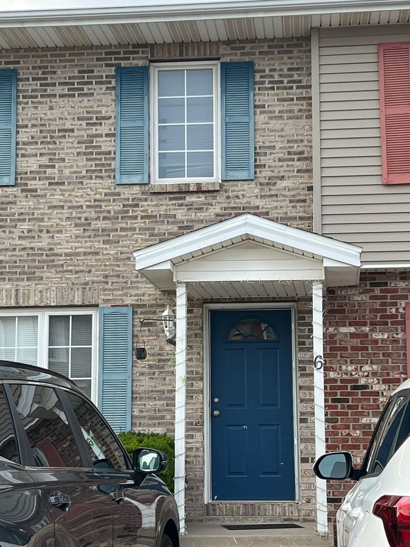 1 Andy Ct Unit 6, Bloomington, IL 61704 - photo 3