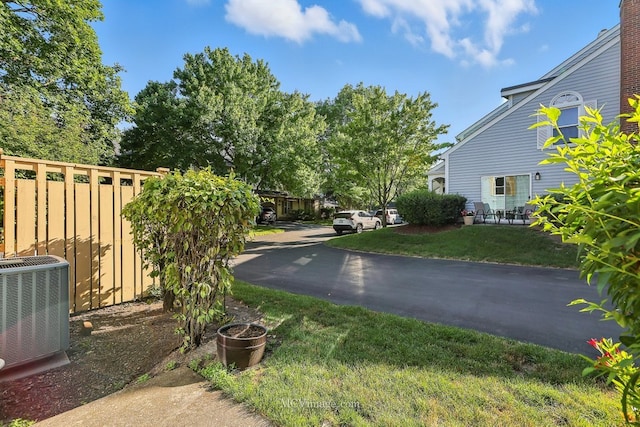 1404 Queensgreen Cir Unit 1404, Naperville, IL 60563 - photo 18