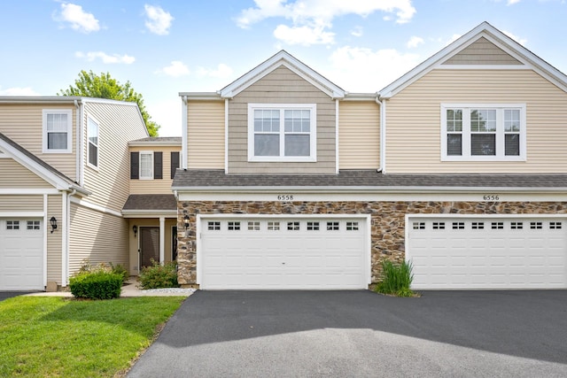 6558 Marble Ln, Carpentersville, IL 60110 - photo 1