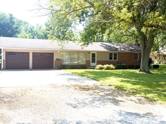 104 Central Ct, Watseka, IL 60970 - photo 1