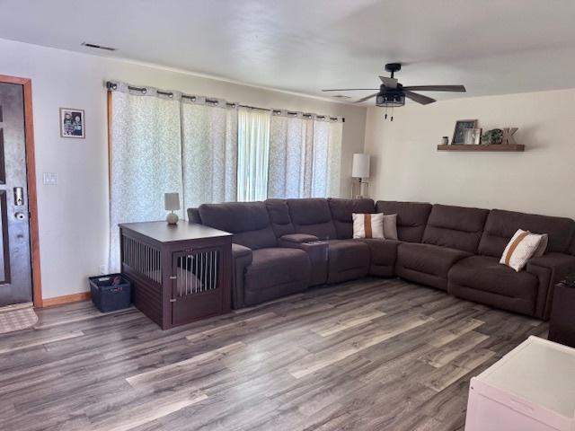104 Central Ct, Watseka, IL 60970 - photo 4