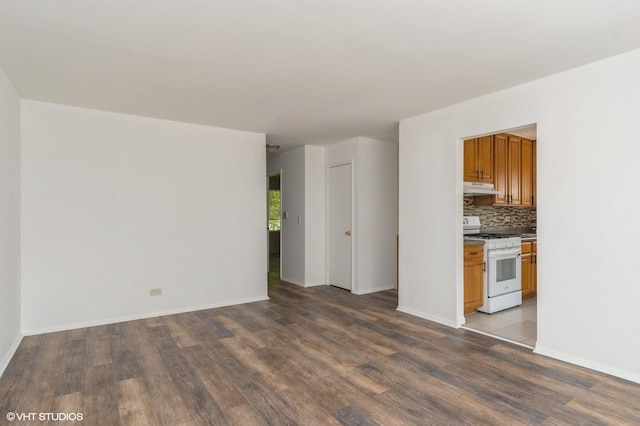 328 Walnut Cir, Bolingbrook, IL 60440 - photo 4