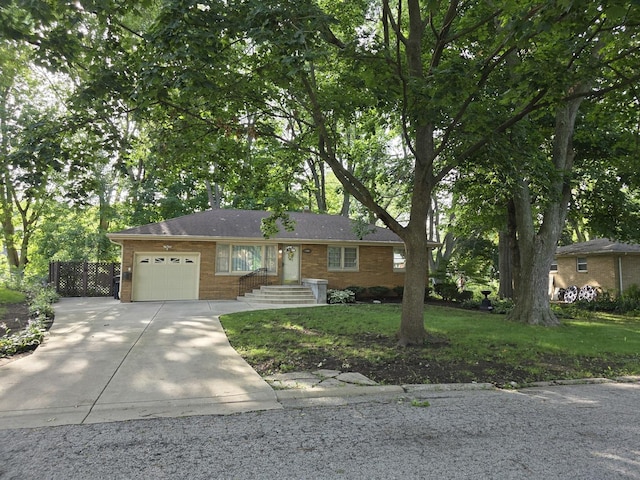 1206 Maplewood Dr W, Normal, IL 61761 - photo 1