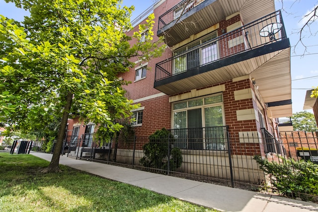 4755 N Kilbourn Ave Unit 1D, Chicago, IL 60630 - photo 1