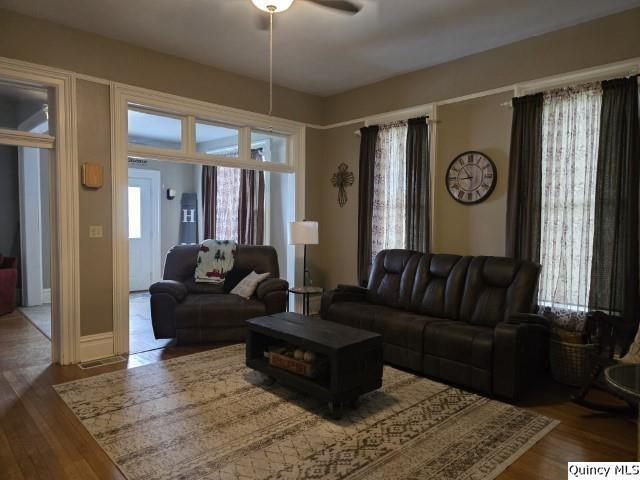 103 W 1st Ave, Laharp, IL 61450 - photo 3