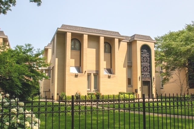 1150 E 49th St, Chicago, IL 60615 - photo 1