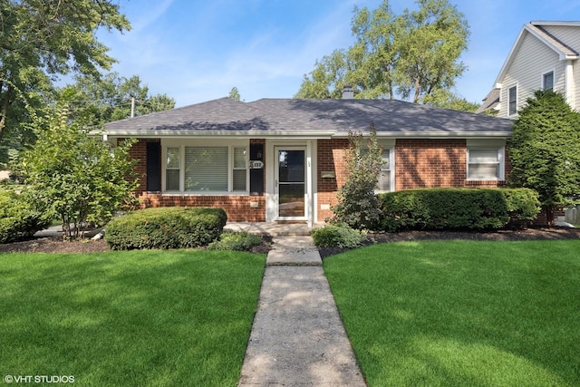 132 Mohawk Dr, Clarendon Hills, IL 60514 - photo 1