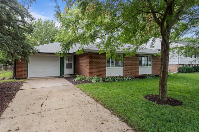 908 Dogwood Dr, Champaign, IL 61821 - photo 1