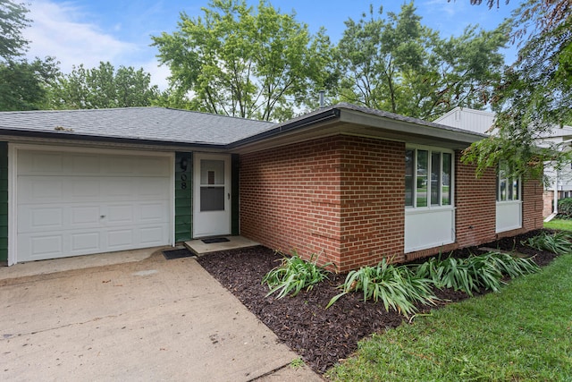 908 Dogwood Dr, Champaign, IL 61821 - photo 2