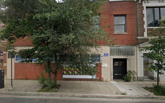 3319 W Fullerton Ave, Chicago, IL 60647 - photo 1