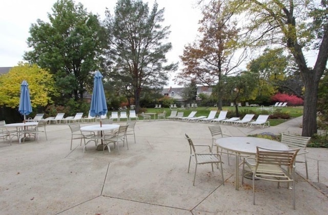 3925 Triumvera Dr Unit 9B, Glenview, IL 60025 - photo 28