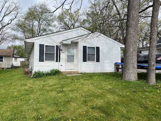 35650 N Laurel Ave, Ingleside, IL 60041 - photo 1
