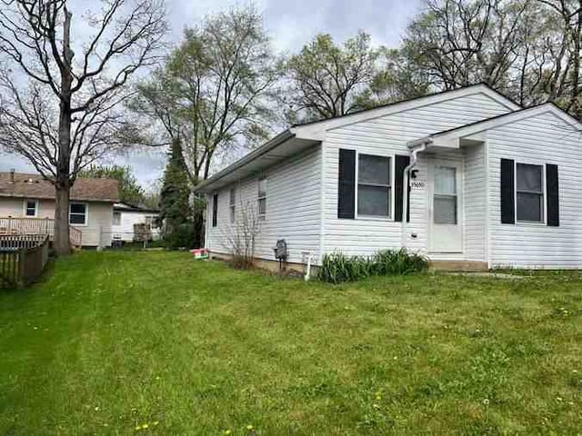 35650 N Laurel Ave, Ingleside, IL 60041 - photo 2