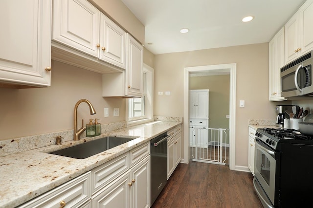 2227 Linneman St, Glenview, IL 60025 - photo 8