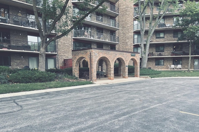 35 S Baybrook Dr Unit 201, Palatine, IL 60074 - photo 2
