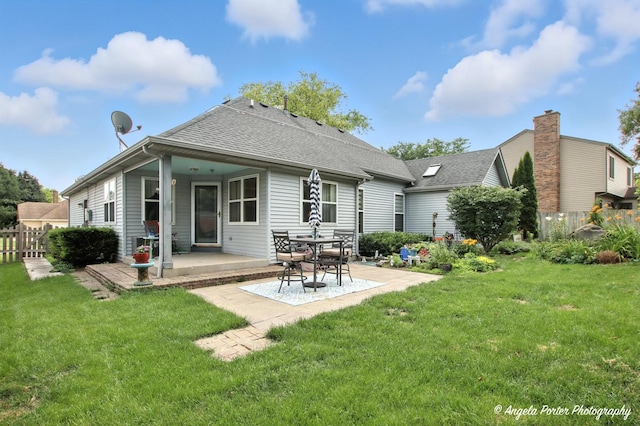 305 S Carriage Trl, Mchenry, IL 60050 - photo 29