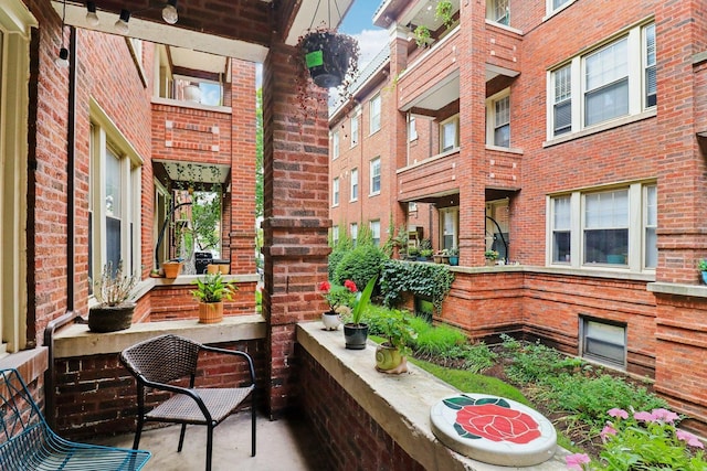 960 W Cuyler Ave Unit 1S, Chicago, IL 60613 - photo 10