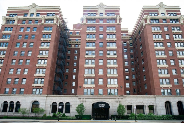 5300 S Shore Dr Unit 111, Chicago, IL 60615 - photo 1