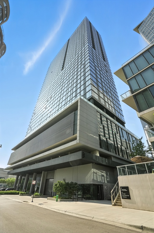 234 W Polk St Unit 2611, Chicago, IL 60607 - photo 1
