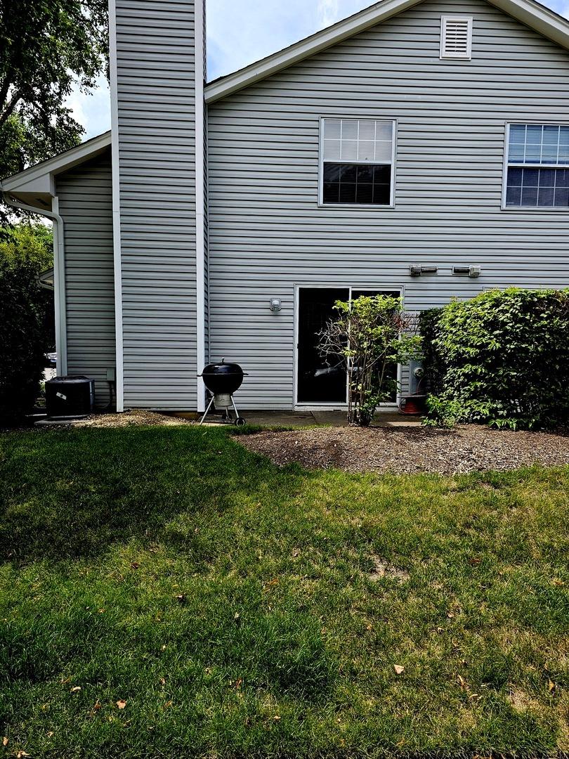164 Hazelnut Dr Unit 164, Streamwood, IL 60107 - photo 3