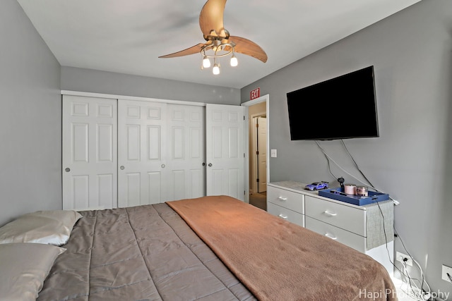 337 W Treehouse Ln Unit 11-2, Round Lake, IL 60073 - photo 12
