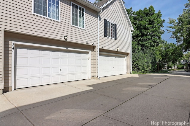 337 W Treehouse Ln Unit 11-2, Round Lake, IL 60073 - photo 23