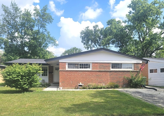 7324 Palma Ln, Morton Grove, IL 60053 - photo 1