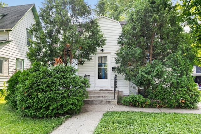 512 N 6th St, Dekalb, IL 60115 - photo 1