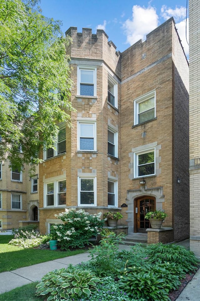 2055 W Farragut Ave Unit G, Chicago, IL 60625 - photo 1
