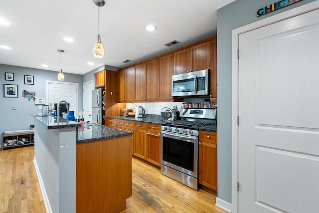 2055 W Farragut Ave Unit G, Chicago, IL 60625 - photo 2