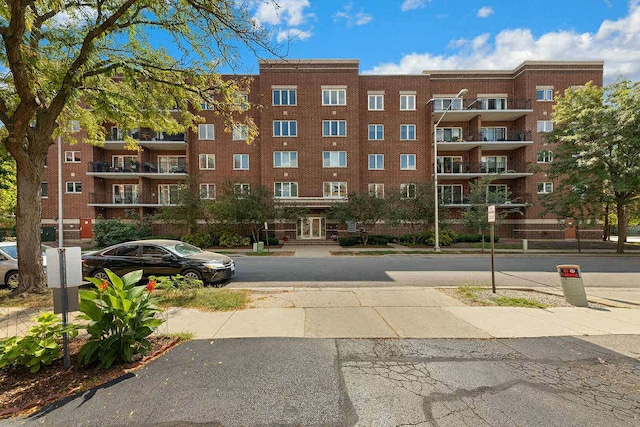 1675 Mill St Unit 302, Des Plaines, IL 60016 - photo 1