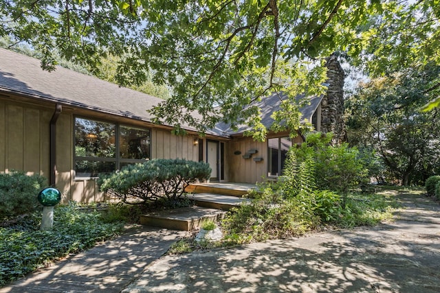 4 Brierwoods Ln, Hawthorn Woods, IL 60047 - photo 1