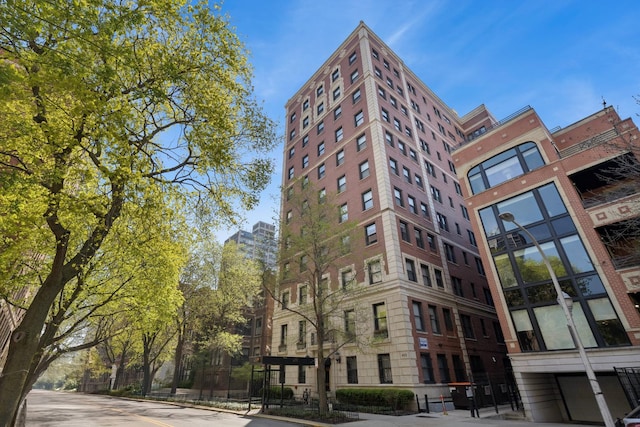 433 W Briar Pl Unit 1C, Chicago, IL 60657 - photo 2