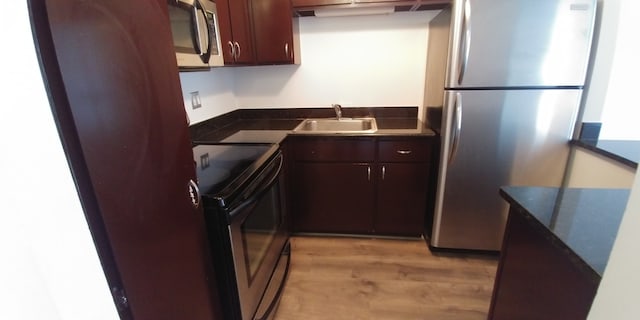 2650 N Lakeview Ave Unit 404, Chicago, IL 60614 - photo 5