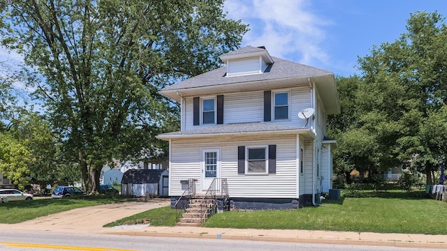704 E Oakland Ave, Bloomington, IL 61701 - photo 1