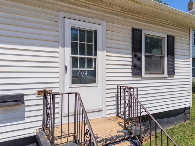 704 E Oakland Ave, Bloomington, IL 61701 - photo 24