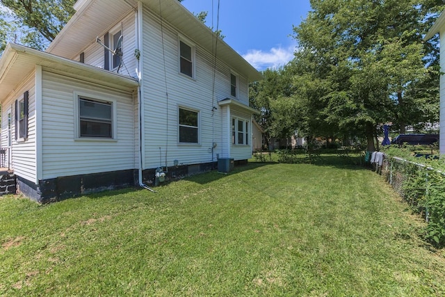 704 E Oakland Ave, Bloomington, IL 61701 - photo 26