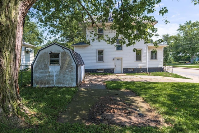 704 E Oakland Ave, Bloomington, IL 61701 - photo 32