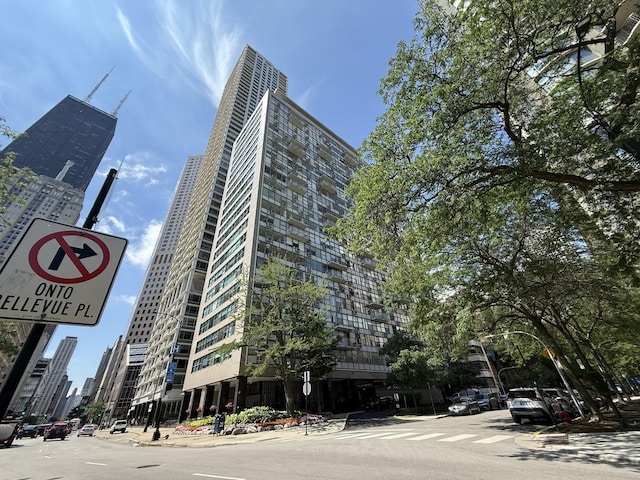 1000 N Lake Shore Dr Unit 2206, Chicago, IL 60611 - photo 3