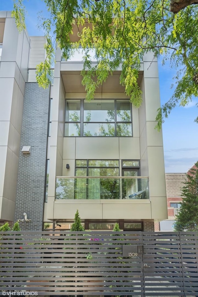 1309 W Diversey Pkwy, Chicago, IL 60614 - photo 1