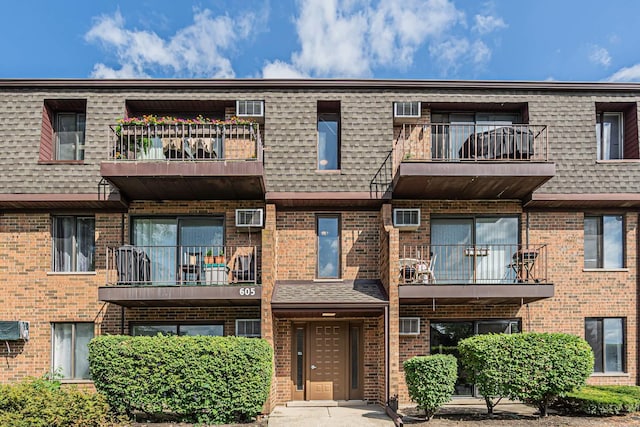 605 N Briar Hill Ln Unit 2, Addison, IL 60101 - photo 1