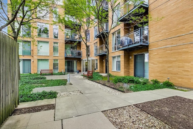 1720 Oak Ave Unit 403, Evanston, IL 60201 - photo 3
