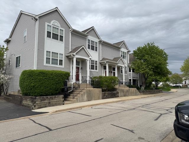 2834 Shelly Ln, Aurora, IL 60504 - photo 2