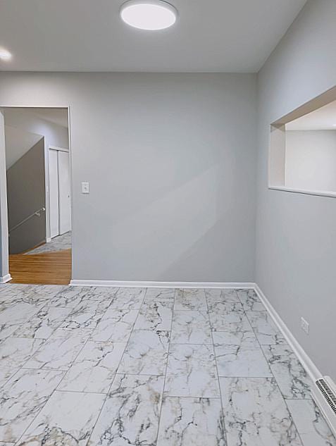 7115 N Hamlin Ave, Lincolnwood, IL 60712 - photo 6