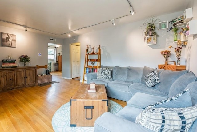 1540 W Chase Ave Unit 3E, Chicago, IL 60626 - photo 4